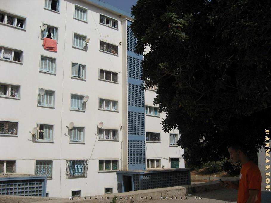 2351 cite la fontaine Bt1.jpg